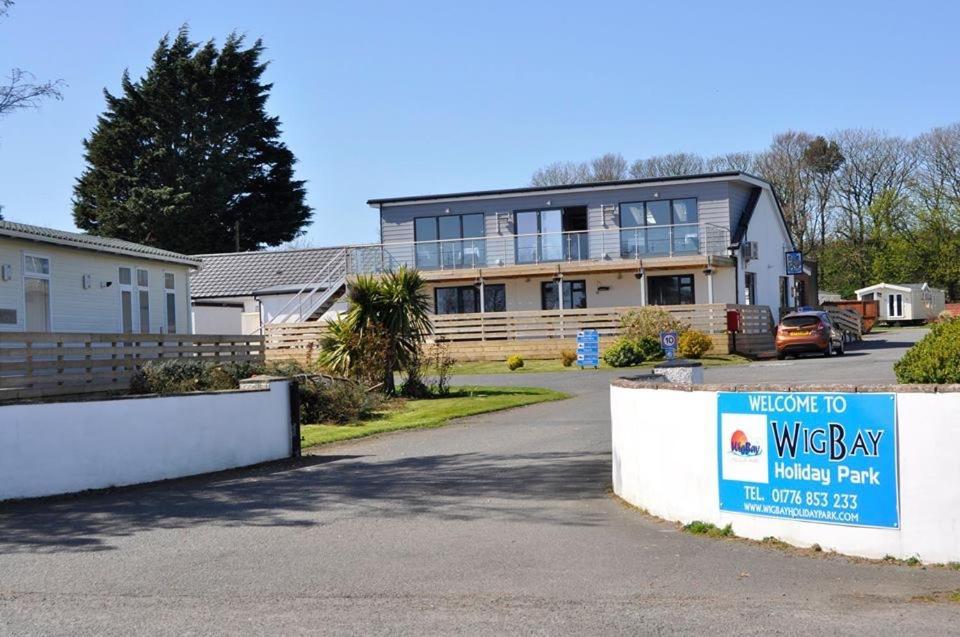 Wigbay Loch View 28 Hotel Kirkcolm Exterior photo